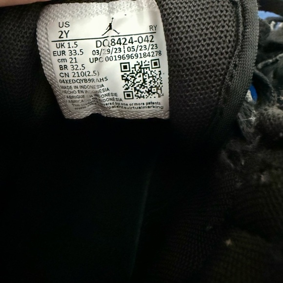 Nike Air Jordan Mid 1 ‘Black Hyper Royal’ Blue Kids Sneakers Shoes 2 - Picture 6 of 6